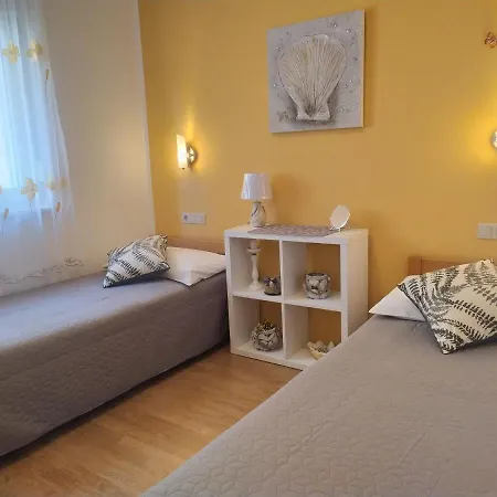 Lovely 2-bedroom, 2-bathroom With Sea View Balcony, 200m From